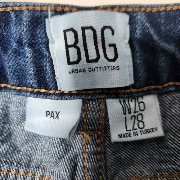 BDG | Pax High Rise Straight Leg Raw Hem Dark Wash Jeans - Size 26 - Picture 10 of 12